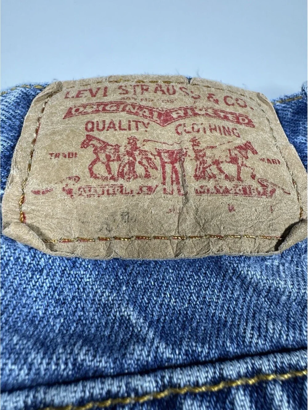 Levis 550 Classic Relaxed Fit Tapered Leg Jeans Medium Wash Blue 16 MIS L 31”